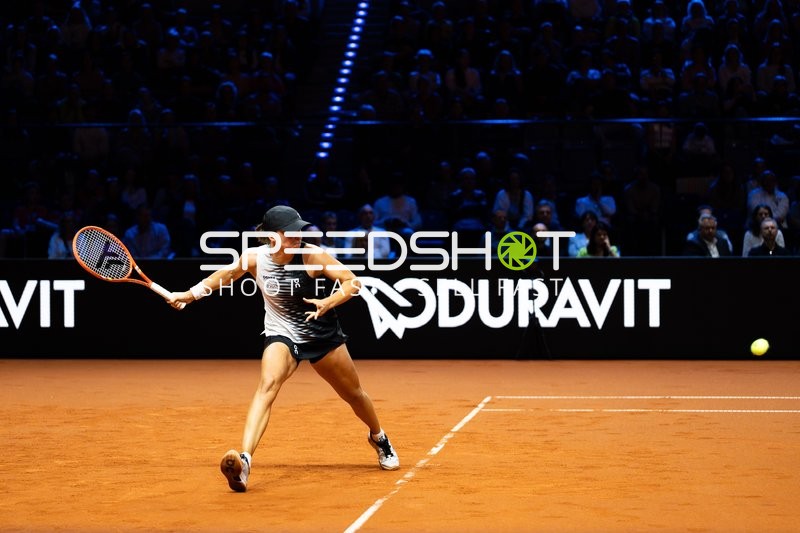 Tennis, Porsche Tennis grand Prix 2026, Porsche-Arena Stuttgart, Laura Siegemund vs. Iga Swiatek, Iga Swiatek POL