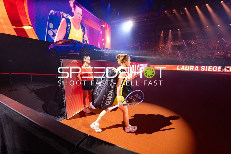Tennis, Porsche Tennis grand Prix 2026, Porsche-Arena Stuttgart, Laura Siegemund vs. Iga Swiatek, Laura Siegemund GER
