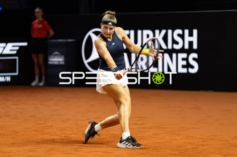 Tennis, Porsche Tennis grand Prix 2026, Porsche-Arena Stuttgart, Elina Svitolina UKR vs. Karolina Muchova CZE, Karolina Muchova CZE