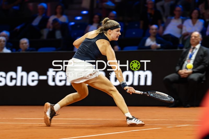 Tennis, Porsche Tennis grand Prix 2026, Porsche-Arena Stuttgart, Elina Svitolina UKR vs. Karolina Muchova CZE, Karolina Muchova CZE