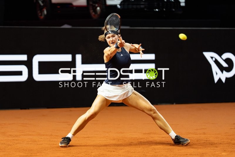Tennis, Porsche Tennis grand Prix 2026, Porsche-Arena Stuttgart, Elina Svitolina UKR vs. Karolina Muchova CZE, Karolina Muchova CZE