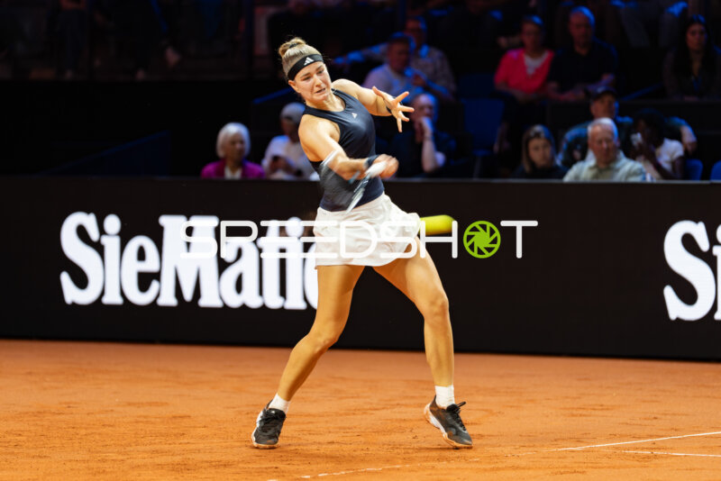 Tennis, Porsche Tennis grand Prix 2026, Porsche-Arena Stuttgart, Elina Svitolina UKR vs. Karolina Muchova CZE, Karolina Muchova CZE