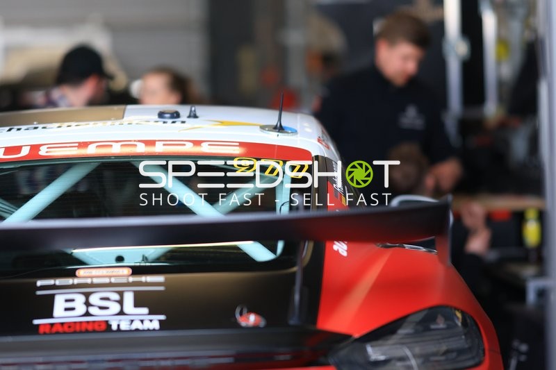 Boxenstopp am Nürburgring