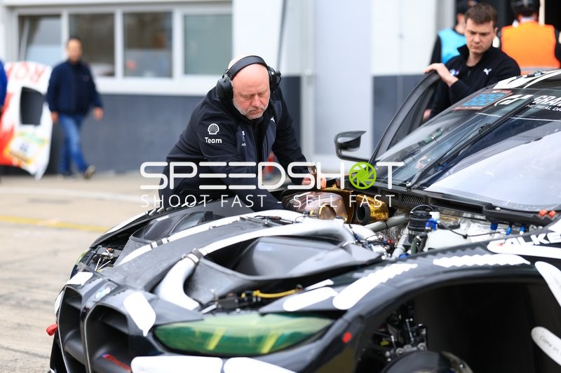 Boxenstopp am Nürburgring