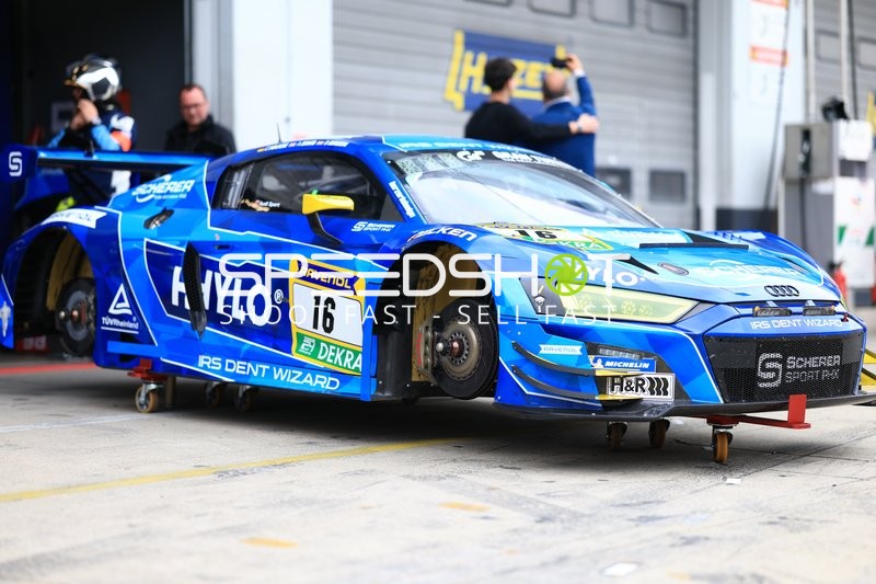 Boxenstopp am Nürburgring