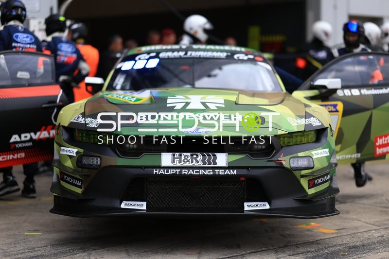 Boxenstopp beim 24h Nürburgring Qualifying