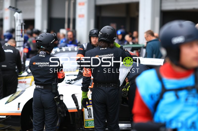 Boxenstopp am Nürburgring