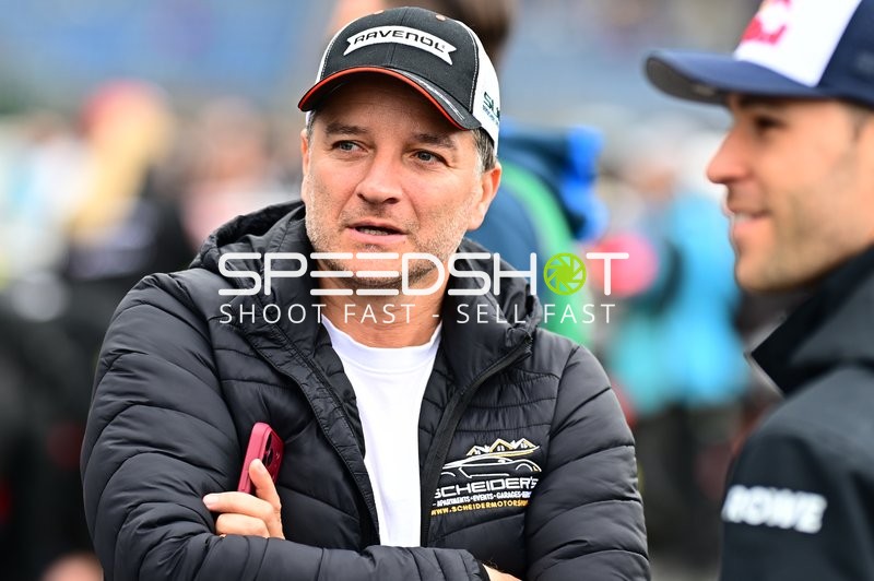 Motorsport-Atmosphäre am Nürburgring