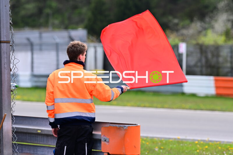 Rote Flagge am Nürburgring