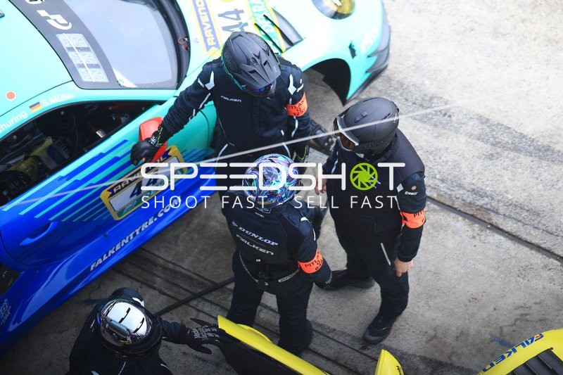 Boxenstopp am Nürburgring