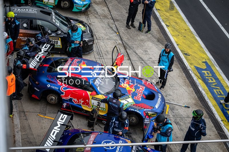 Boxenstopp beim ADAC RAVENOL 24h Nürburgring Qualifiers