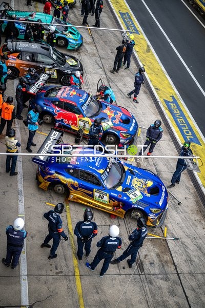 Boxenstopp beim 24h Nürburgring Qualifiers