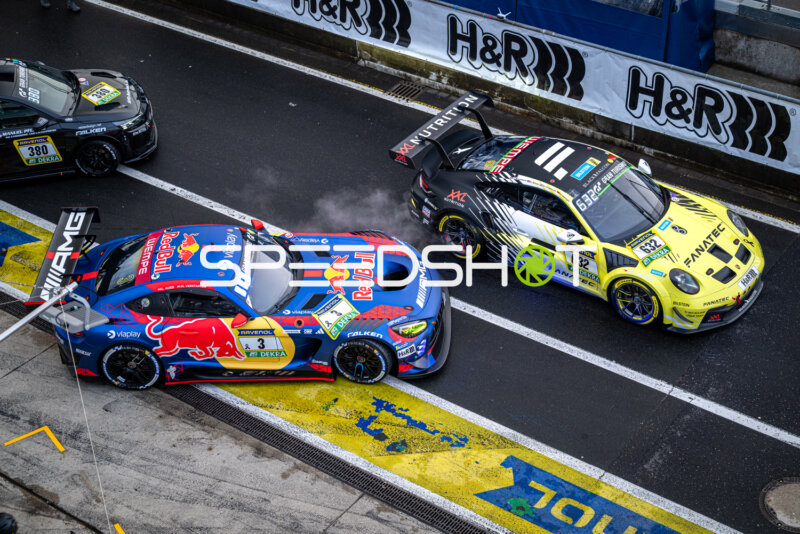 Boxenstopp beim ADAC RAVENOL 24h Nürburgring Qualifiers