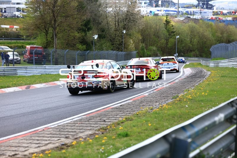 Fahrzeuge auf der Nürburgring Strecke