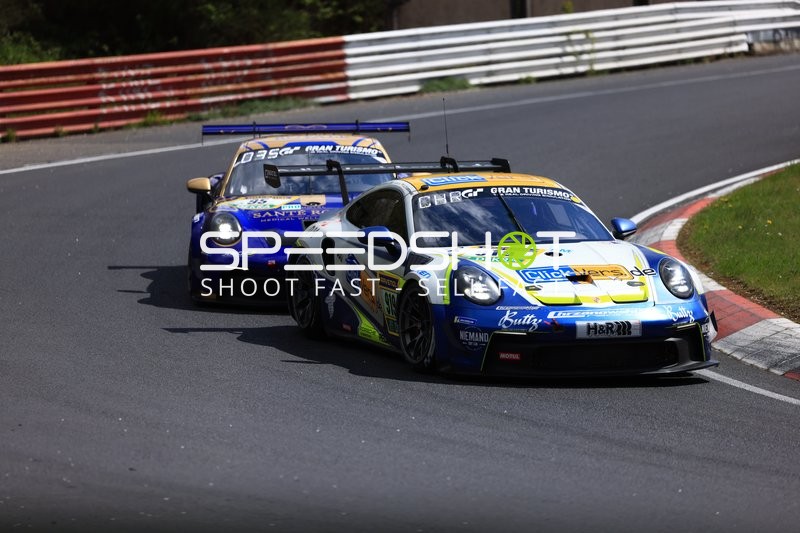 Spannendes Duell beim ADAC RAVENOL 24h Nürburgring Qualifiers