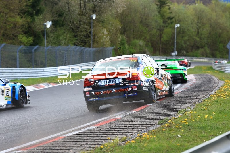 Boxenstopp beim ADAC RAVENOL 24h Nürburgring Qualifiers