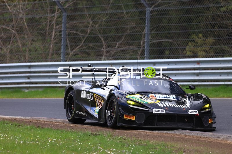 Action beim ADAC RAVENOL 24h Nürburgring Qualifiers