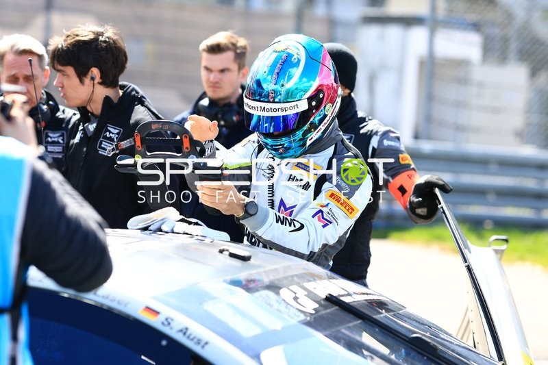 Boxenstopp beim ADAC RAVENOL 24h Nürburgring Qualifiers