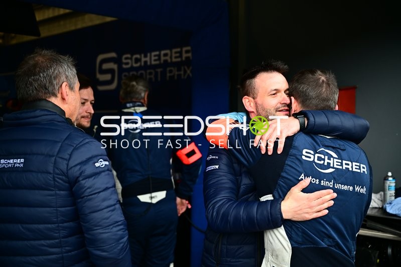 Emotionale Szene bei Scherer Sport PHX