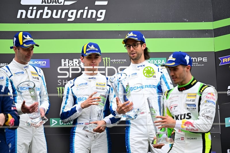 Siegerehrung beim ADAC RAVENOL 24h Nürburgring Qualifiers