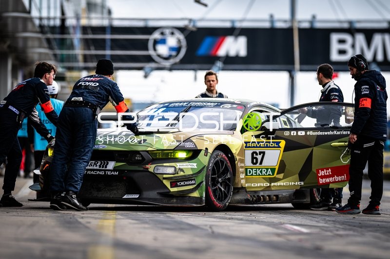 Boxenstopp beim ADAC RAVENOL 24h Nürburgring Qualifiers
