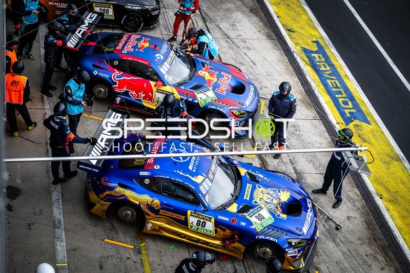 Boxenstopp beim 24h Nürburgring Qualifying