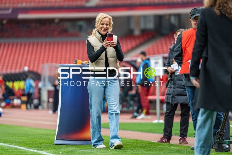 Person am Spielfeldrand