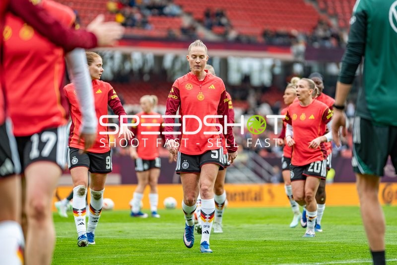 Spielerinnen beim Aufwärmen