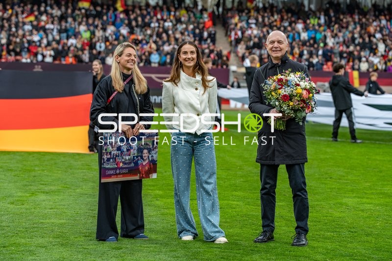 Zeremonie im Stadion