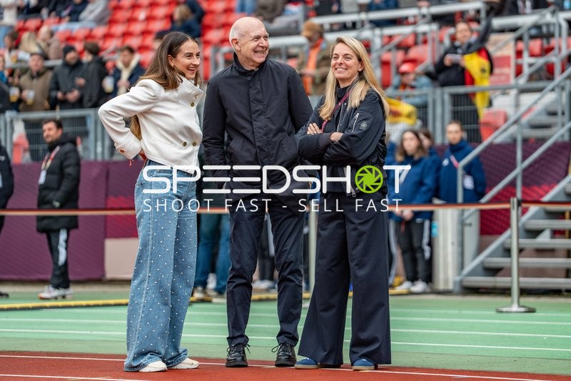 Gespräch am Spielfeldrand