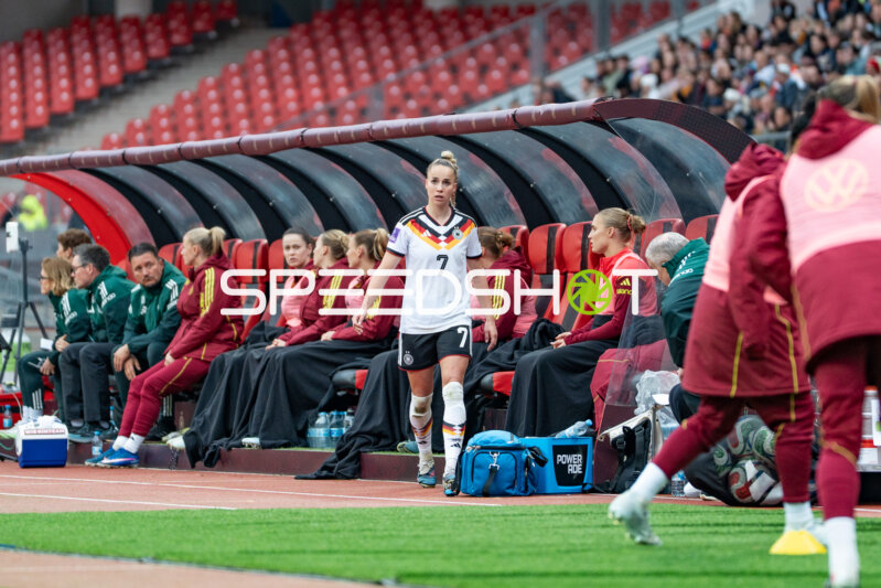 Spielerin am Spielfeldrand