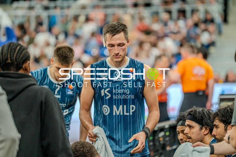 Szene mit Ryan Mikesell (33; MLP Academics Heidelberg) und Teamkollegen