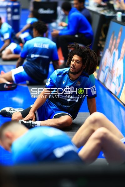 Spieler 00; Frankfurt Skyliners dehnt sich