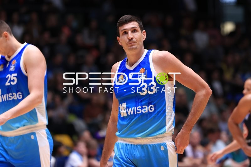 Szene mit Ryan Hawkins (33; Frankfurt Skyliners) in der Süwag