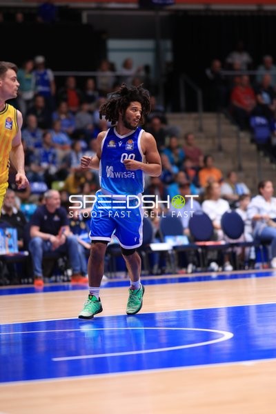 Spielszene mit Jonas Mattisseck (9; Alba Berlin) in der Süwag Arena