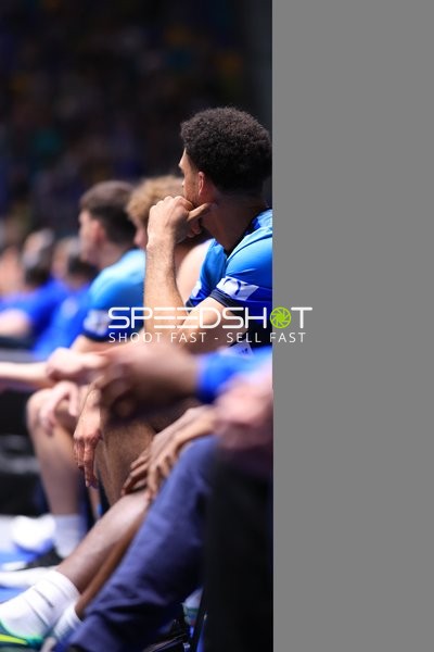 Spieler von Frankfurt Skyliners auf der Bank