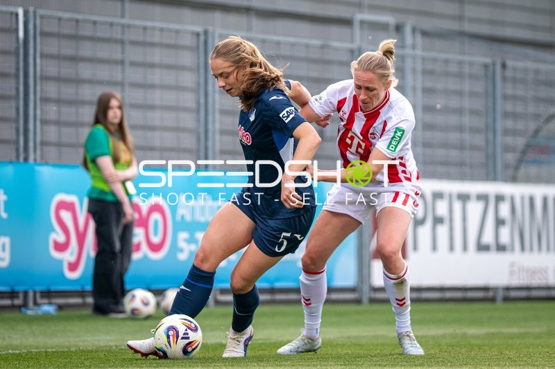Zweikampf im Dietmar-Hopp Stadion