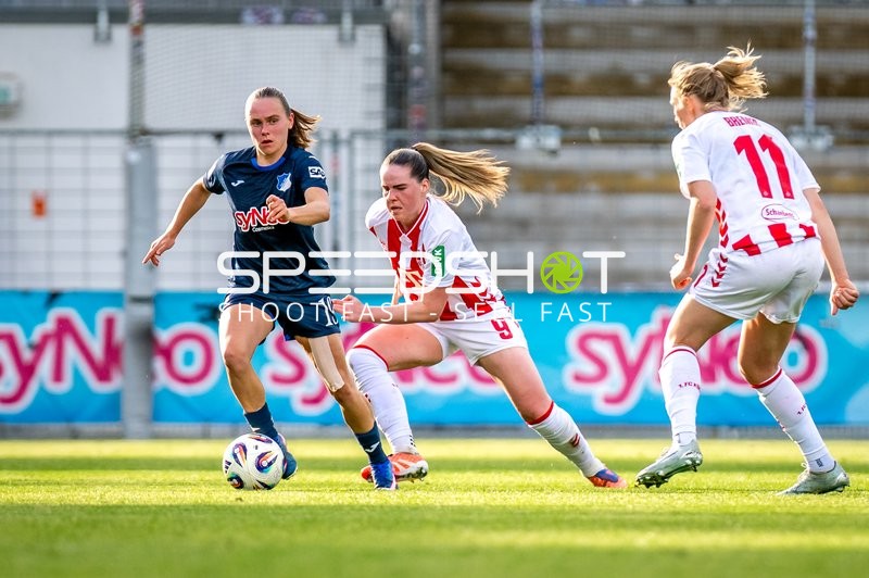Zweikampf im Dietmar-Hopp Stadion