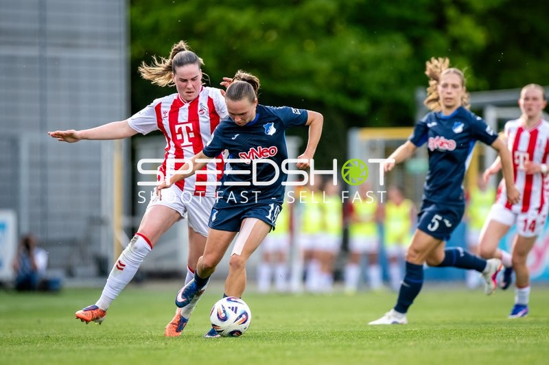 Zweikampf um den Ball