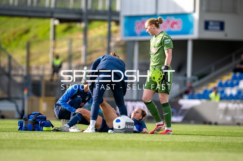 Verletzung bei Franziska Harsch (17; TSG Hoffenheim)
