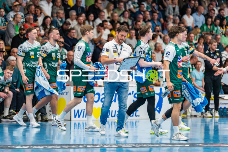 Handball, Bundesliga, Saison 25/26, Spieltag 29, Göppingen (grün), Löwen (blau-gelb), Ben Matschke (Göppingen)
