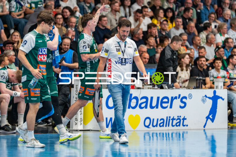 Handball, Bundesliga, Saison 25/26, Spieltag 29, Göppingen (grün), Löwen (blau-gelb), Ben Matschke (Göppingen)