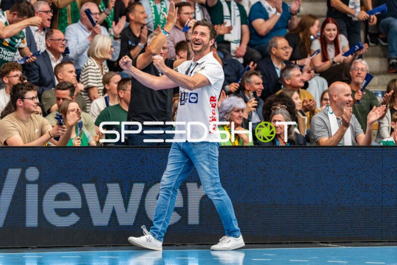 Handball, Bundesliga, Saison 25/26, Spieltag 29, Göppingen (grün), Löwen (blau-gelb), Ben Matschke (Göppingen)