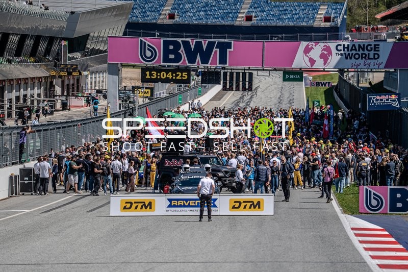 Startaufstellung beim DTM Rennen in Spielberg