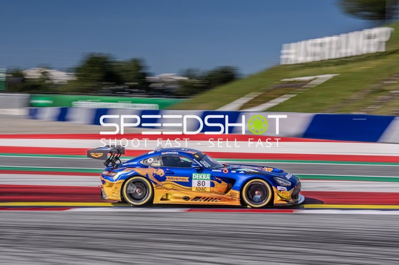 Schnelle Kurvenfahrt beim DTM Rennen in Spielberg