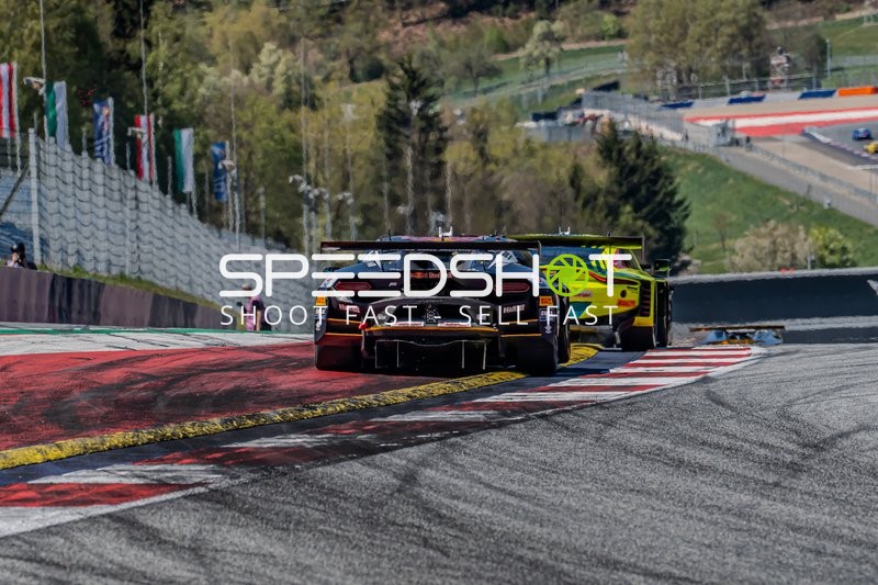 Spannendes Duell auf der Rennstrecke