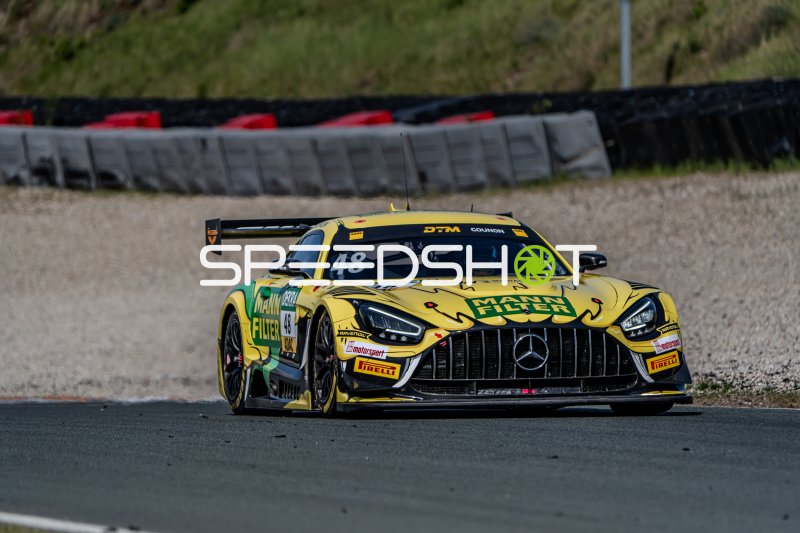 Mercedes-AMG GT3 #48 von Jules Gounon (Mercedes-AMG Team Winward) auf der Rennstrecke