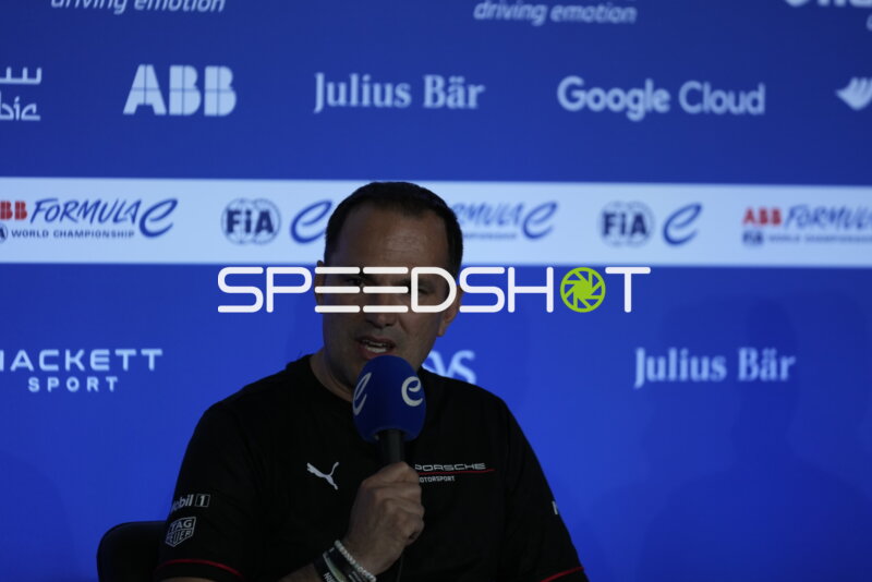 Pressekonferenz bei Formel E am Flughafen Tempelhof