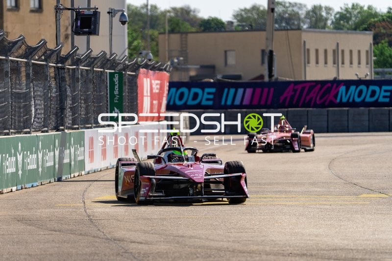 Spannende Formel E Aktion am Flughafen Tempelhof