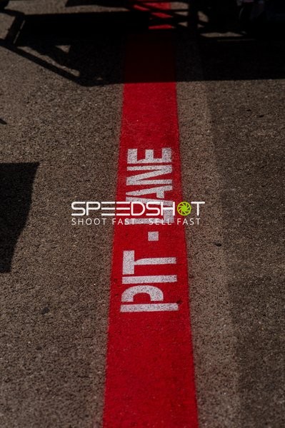 Markierung der Pit-Lane am Flughafen Tempelhof